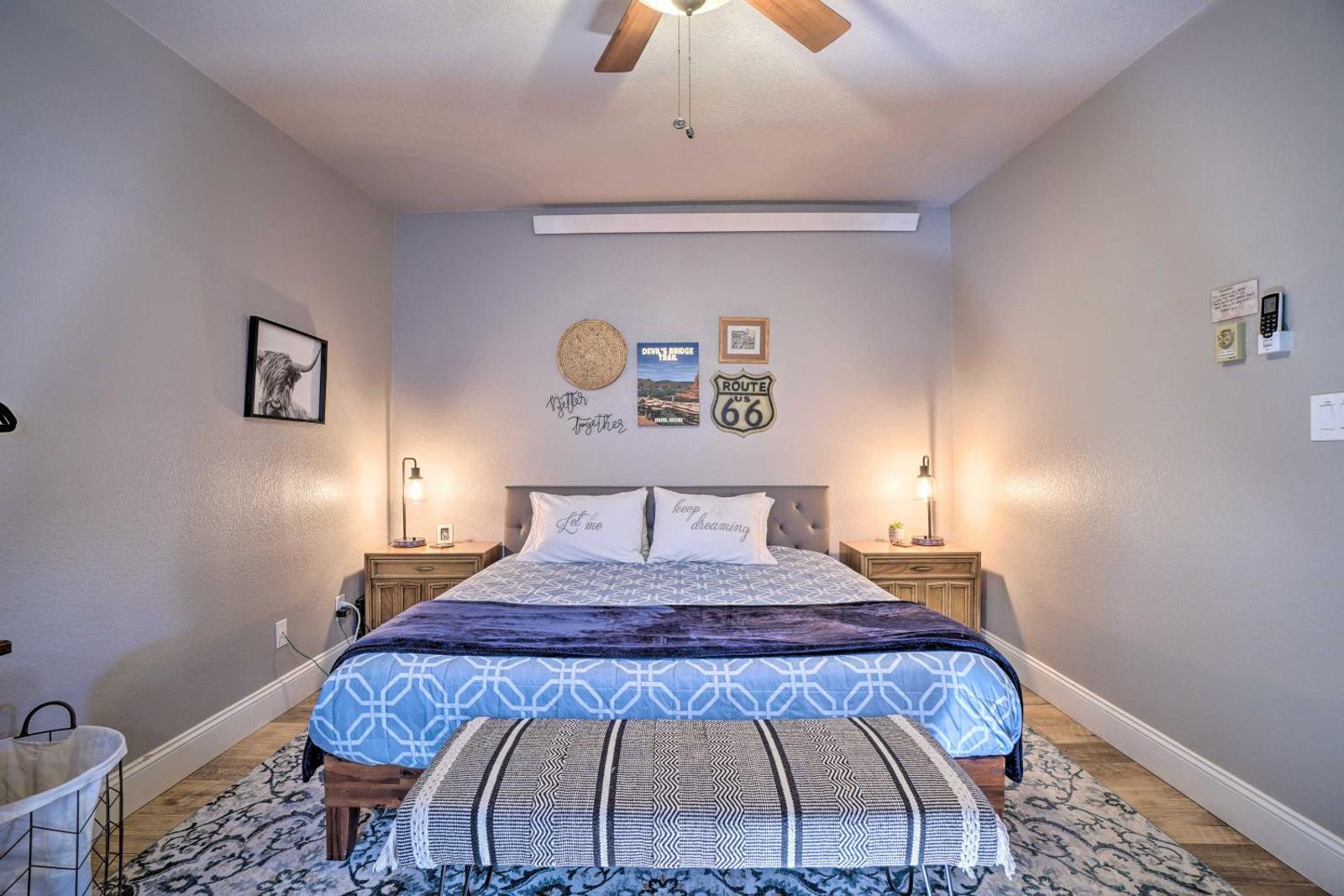 Luxe Route 66 Retreat 1 Mi to Grand Canyon Gateway Main image 2